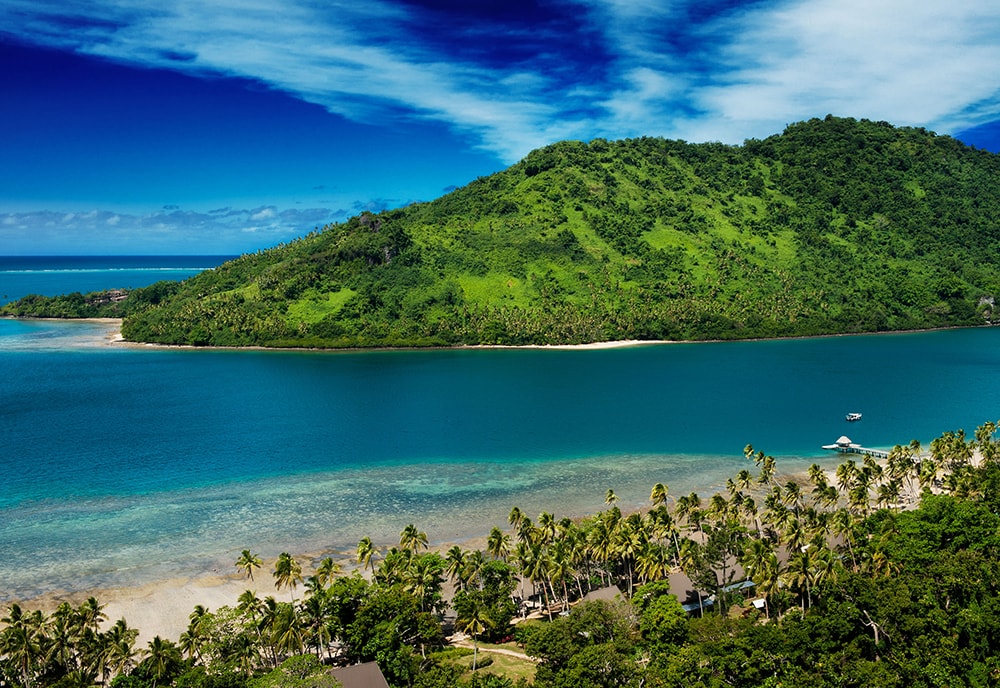 Lalati Resort is located at the mouth of  Malumu Bay, on Beqa's northern coast. Coral reefs begin just off the beach.