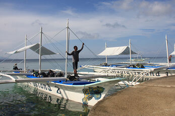 The resort operates three banka-style dive boats. The resort operates three banka-style dive boats.